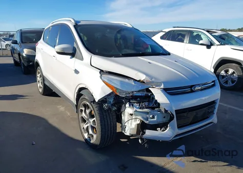 2014 Ford Escape Titanium z USA, uszkodzony, nr VIN 1FMCU9J92EUA51045